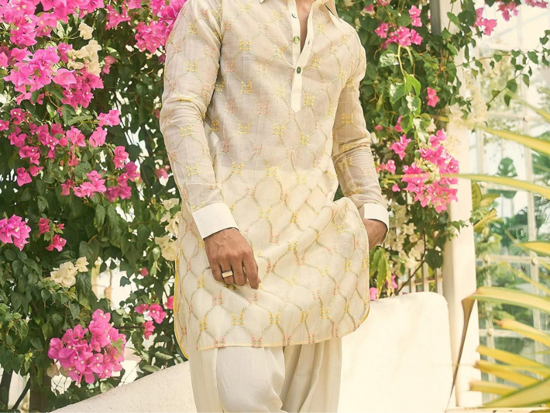 Diwali outfits for men in traditional kurta